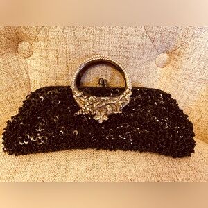 Stunning beaded clutch🥰